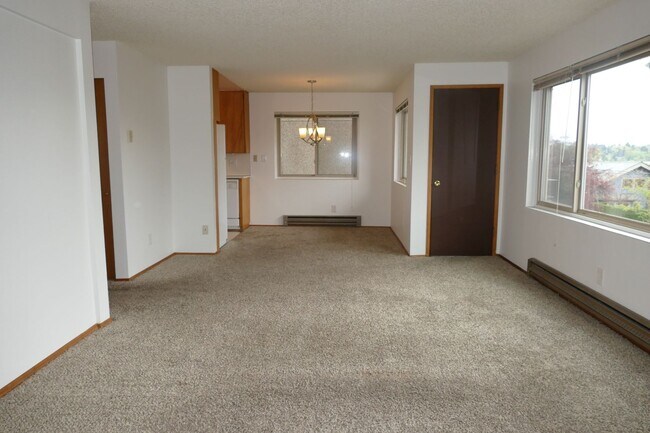 4207 Phinney Ave N Seattle, WA 98103 photo 2