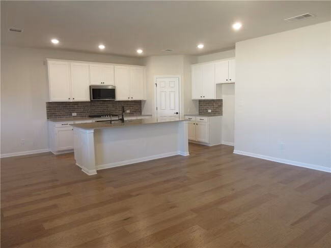501 Windom Way Georgetown, TX 78626 photo 4