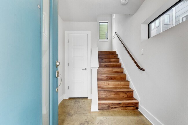 1504 Lorraine Loop Austin, TX 78758 photo 5