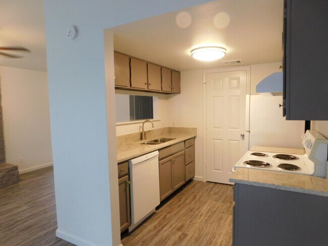 1002 Fieldwood Dr Austin, TX 78758 photo 5