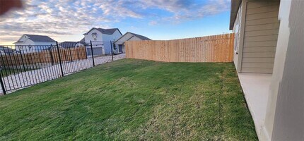 2333 Moon Tower Trl Leander, TX 78641 photo 2
