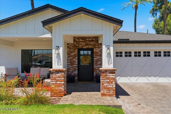 4214 E Turney Ave Phoenix, AZ 85018 photo 3