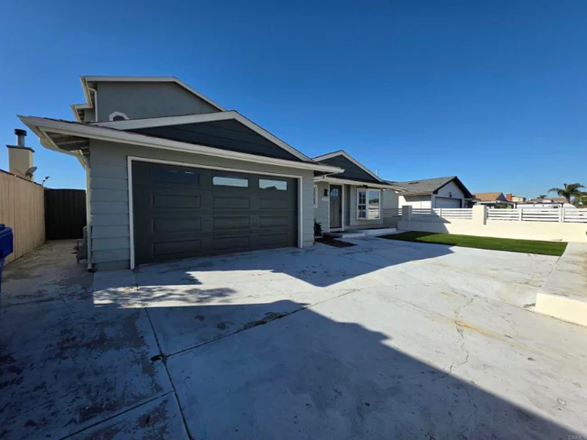 1196 Danober Dr San Diego, CA 92154 photo 2