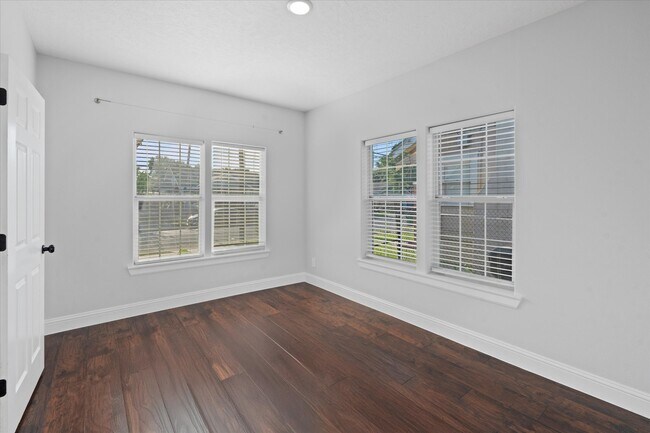 2 Jenkins Street, Houston, TX 77003 photo 3