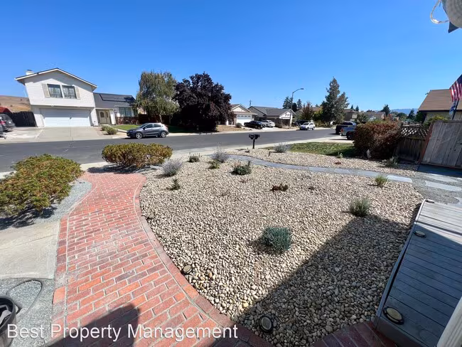 2496 Spyglass Hills Road, Livermore, CA 94551 photo 3