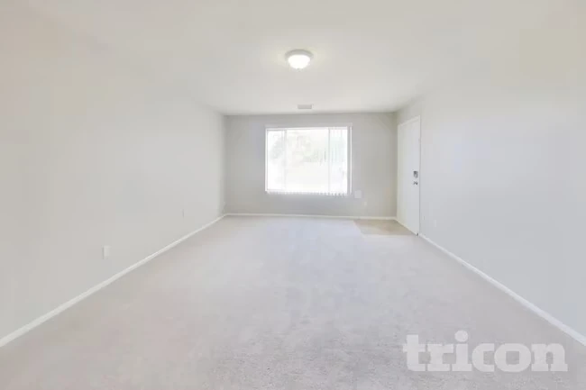 3849 W Poinsettia Dr Phoenix, AZ 85029 photo 5