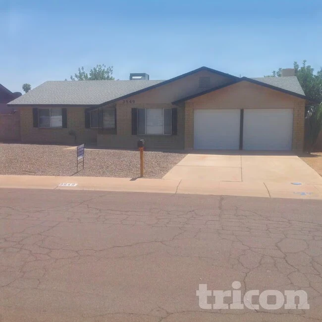 3849 W Poinsettia Dr Phoenix, AZ 85029 photo 4