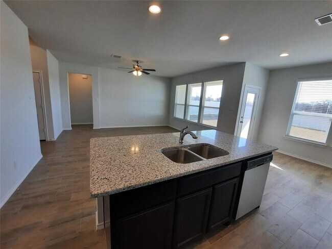 1617 Barberry Hill Road, Aubrey, TX 76227 photo 3