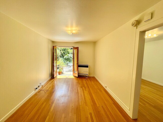 3637 A 19th Street, San Francisco, CA 94110 photo 5