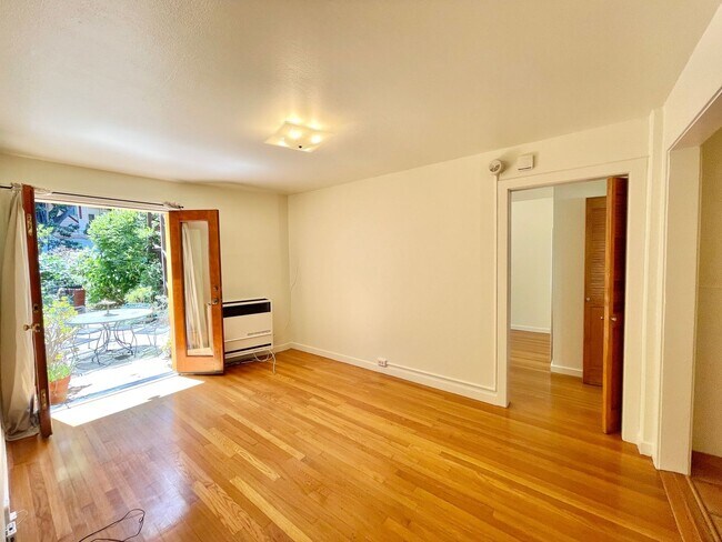 3637 A 19th Street, San Francisco, CA 94110 photo 4