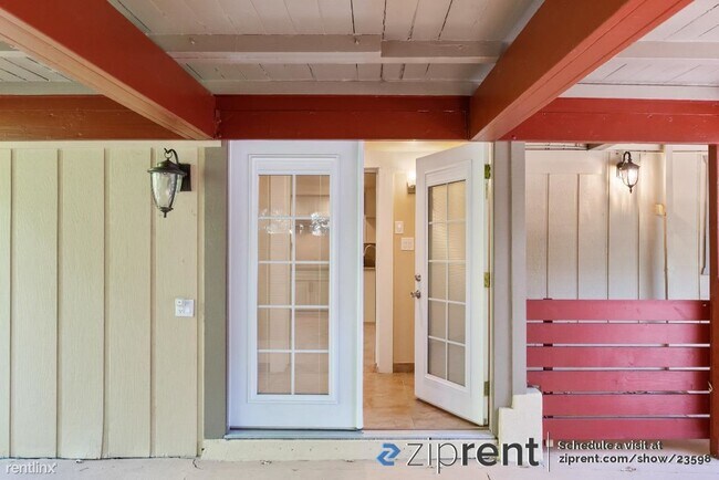 136 Moraga Way Orinda, CA 94563 photo 4