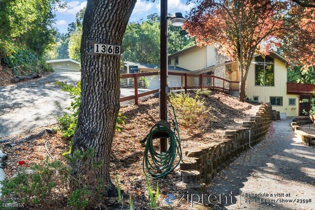 136 Moraga Way Orinda, CA 94563 photo 2