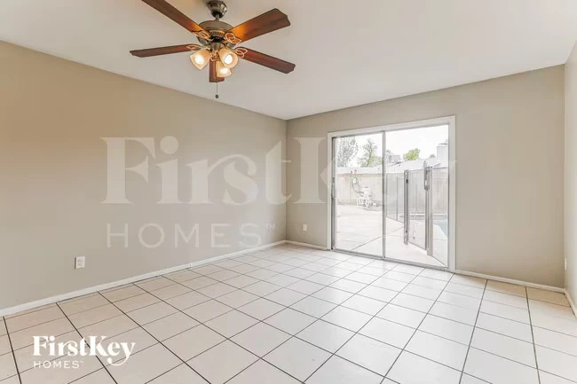 1619 E Campus Dr Tempe, AZ 85282 photo 3