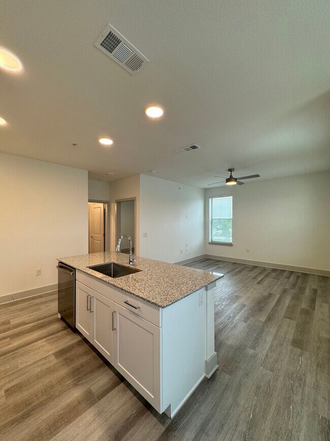 5432 Huffines Blvd Fort Worth, TX 76135 photo 3