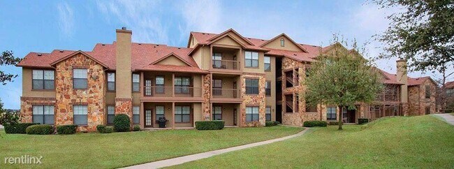 8889 Cook Ranch Rd Benbrook, TX 76126 photo 3