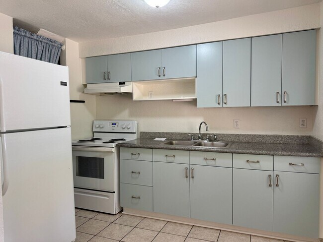3291 California St NE Bremerton, WA 98311 photo 2