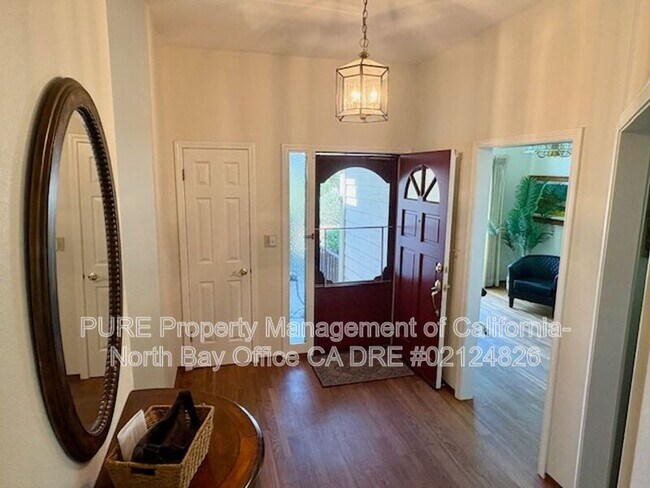 1160 Birch Dr Petaluma, CA 94952 photo 5