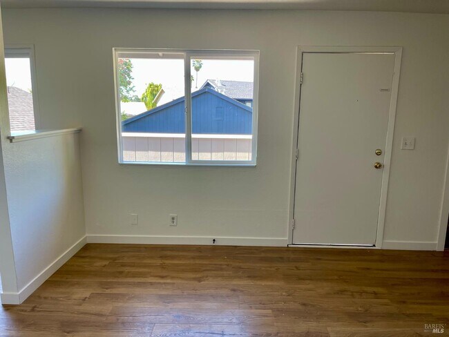 2424 Kenton Ct Santa Rosa, CA 95407 photo 4