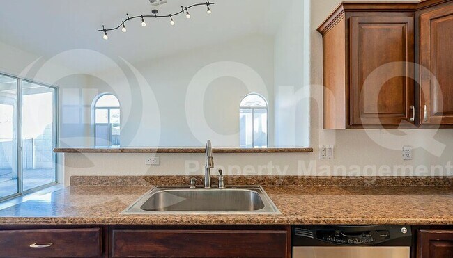 684 East Sheffield Avenue, Chandler, AZ 85225 photo 5