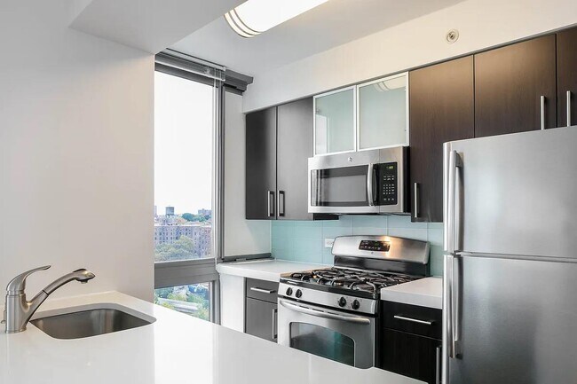 277 Gold St Brooklyn, NY 11201 photo 2