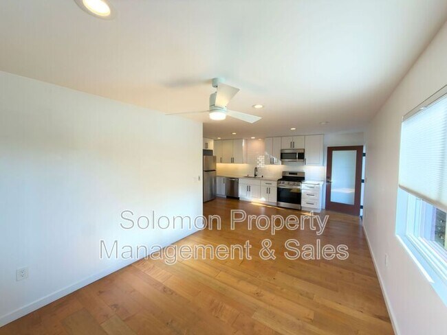 3302 Avenida De Loyola Oceanside, CA 92056 photo 3