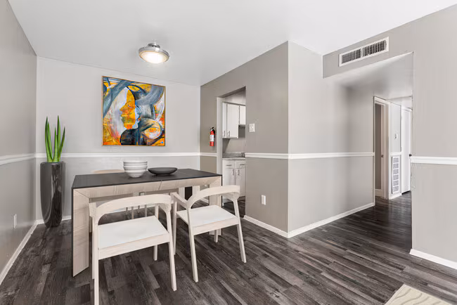 Mountain Creek Apartments photo 4