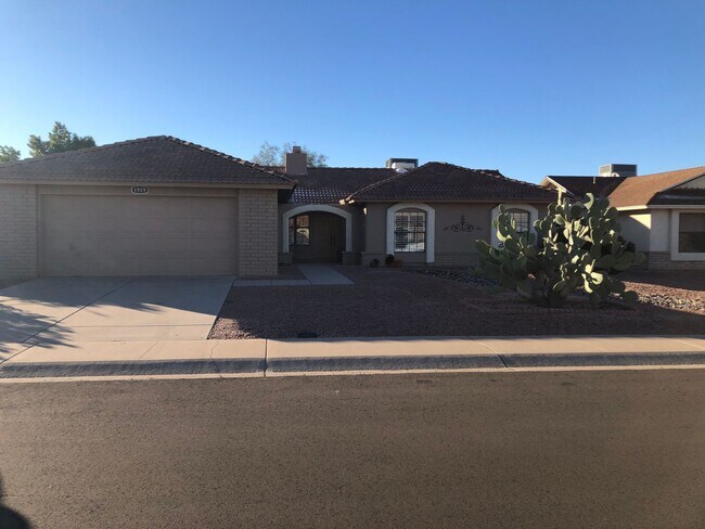 1909 Leisure World, Mesa, AZ 85206 photo 2