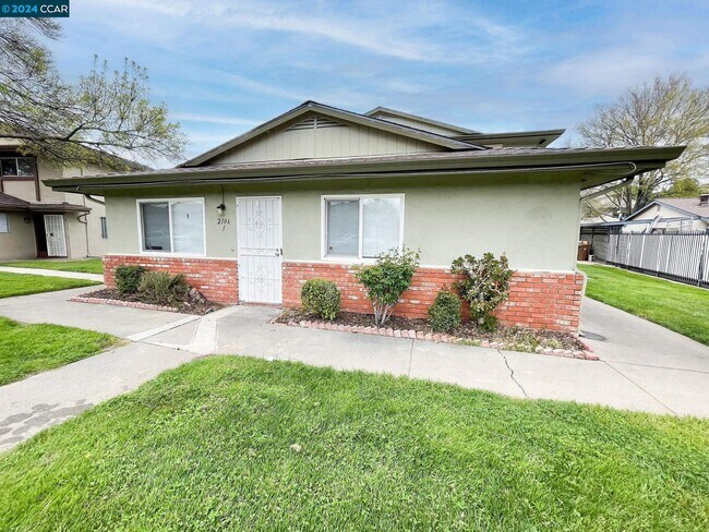 2106 Peppertree Way