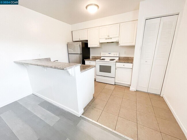 2106 Peppertree Way, Antioch, CA 94509 photo 4