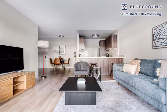 Apartments on S Bernardo Ave · Sunnyvale photo 4