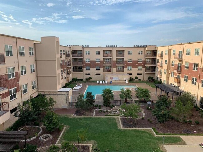 1100 W Trinity Mills Rd Carrollton, TX 75006 photo 3