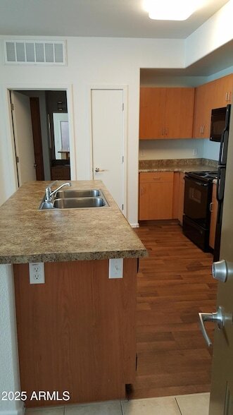 110 W Bell Rd Phoenix, AZ 85023 photo 4