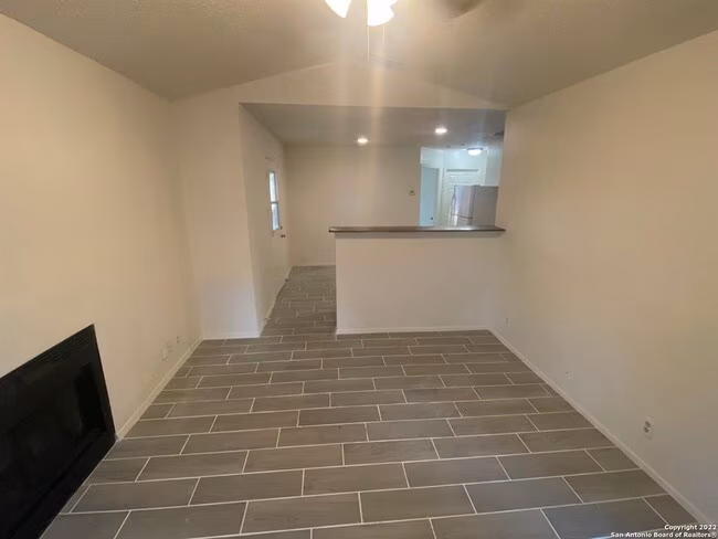 4111 Dakota Sun San Antonio, TX 78244 photo 3