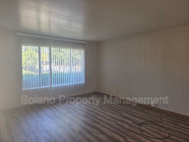 3203 Niagara Way Fairfield, CA 94534 photo 4
