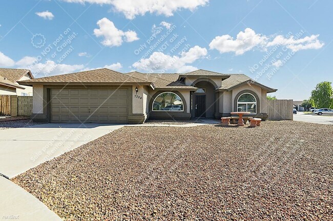 7704 W San Juan Ave Glendale, AZ 85303 photo 2