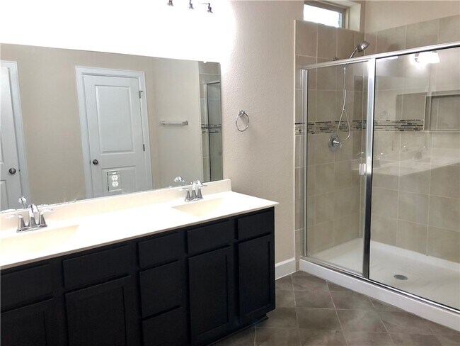 629 Loma Cedro Bend Leander, TX 78641 photo 5