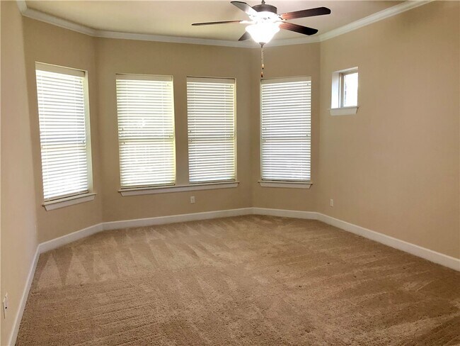 629 Loma Cedro Bend Leander, TX 78641 photo 4