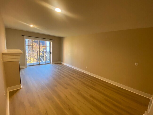 123 Queen Anne Ave N Seattle, WA 98109 photo 5