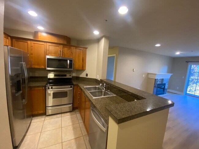 123 Queen Anne Ave N Seattle, WA 98109 photo 4