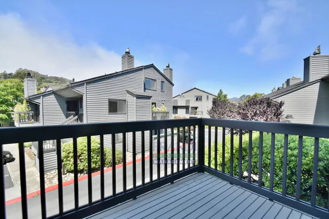 40 Cypress Pl Sausalito, CA 94965 photo 2