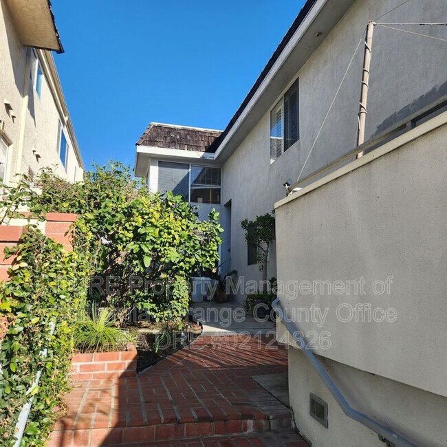 1104 Buena Vista San Clemente, CA 92672 photo 2