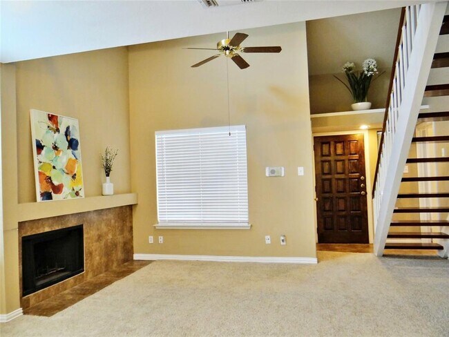 517 Ranch Trail Irving, TX 75063 photo 5