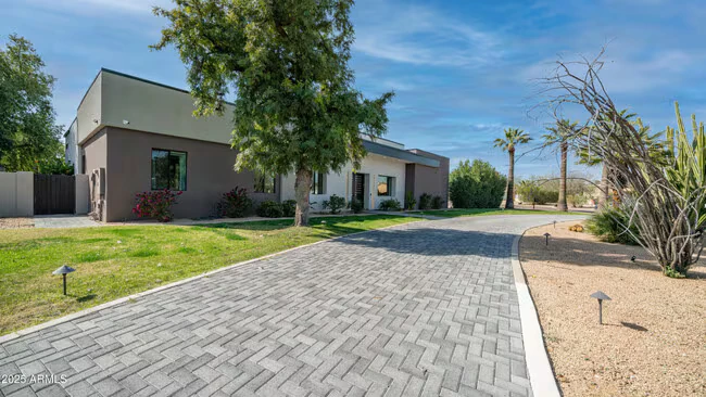 7417 E Paradise Dr Scottsdale, AZ 85260 photo 5