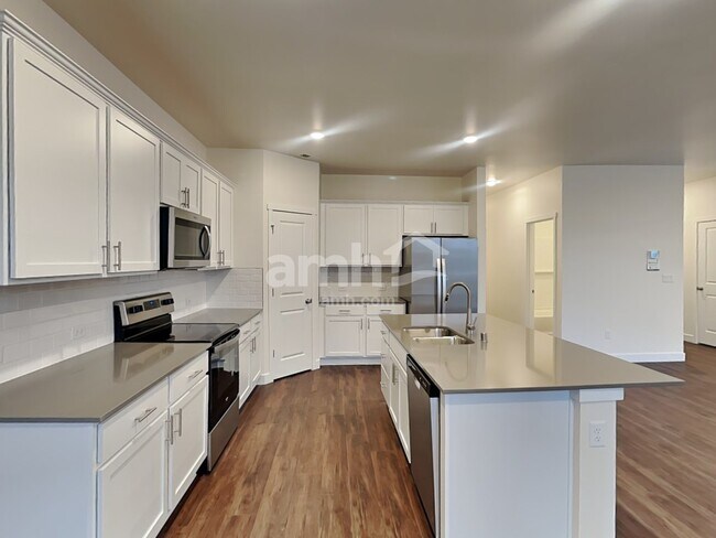 8405 48th Pl NE Marysville, WA 98270 photo 3