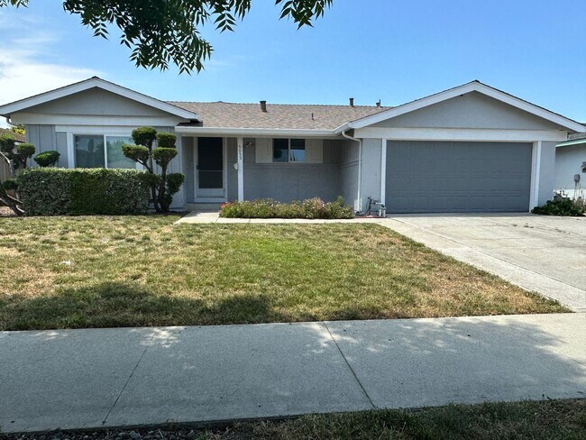 6055 Foothill Glen Drive, San Jose, CA 95123 photo 2