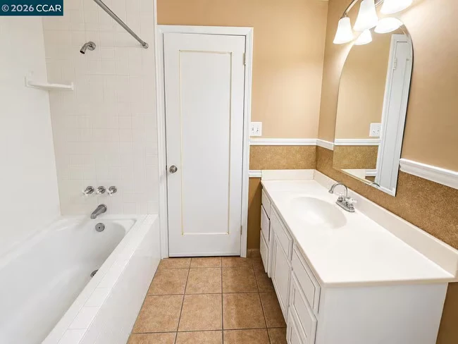 916 Veale Ave Martinez, CA 94553 photo 5