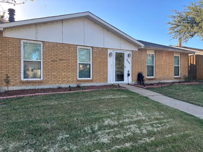 9226 Millwood Drive, Rowlett, TX 75088 photo 2