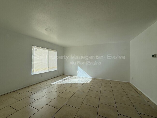3840 N 43rd Ave Phoenix, AZ 85031 photo 3