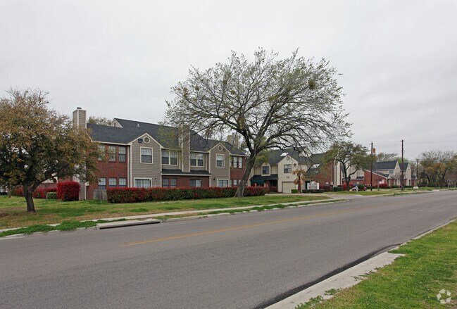 Williams Bend Townhomes photo 3