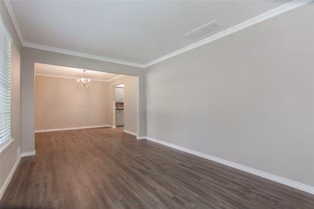 9922 Fieldcrest Dr Dallas, TX 75238 photo 4